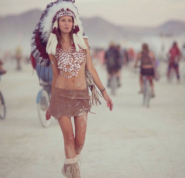 Συναρπαστικά κοpίτσια απο το φεστιβάλ Burning Man - Εικόνα 35
