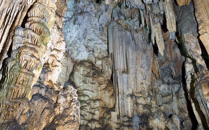 Το σπήλαιο Μελιδονίου όπου 370 γυναικόπαιδα μαρτύρησαν επί Τουρκοκρατίας - Εικόνα 2