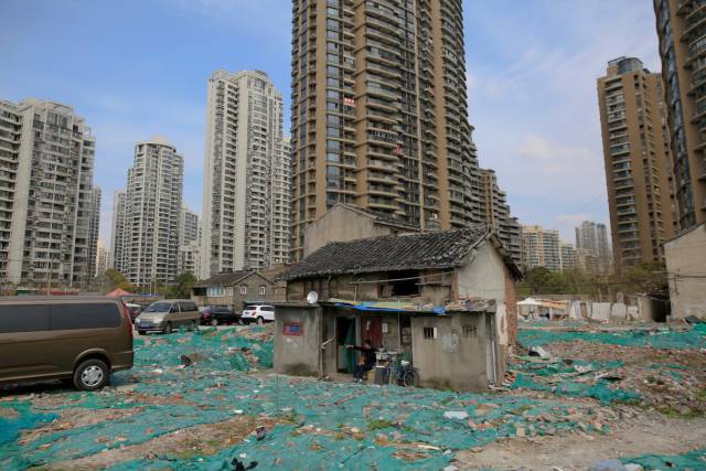 Τα σπίτια που στέκονται εμπόδια στην ανάπτυξη της Κίνας - Εικόνα 20