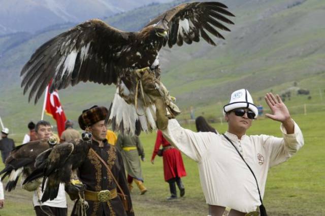 Ο Steven Seagal στα Παγκόσμια Νομαδικά Παιχνίδια Στο Κιργιστάν - Εικόνα 12