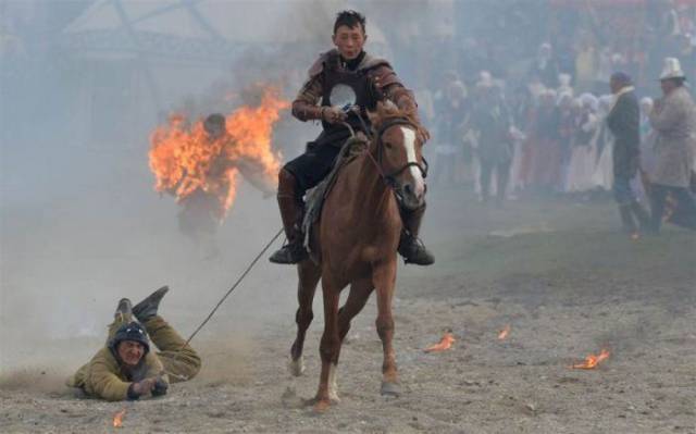 Ο Steven Seagal στα Παγκόσμια Νομαδικά Παιχνίδια Στο Κιργιστάν - Εικόνα 14