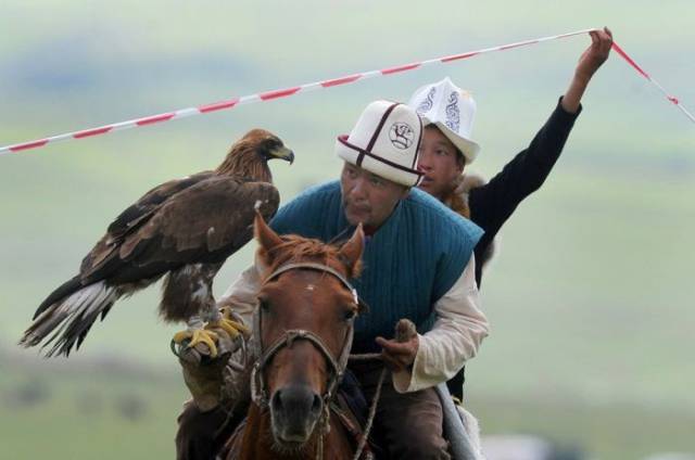 Ο Steven Seagal στα Παγκόσμια Νομαδικά Παιχνίδια Στο Κιργιστάν - Εικόνα 26