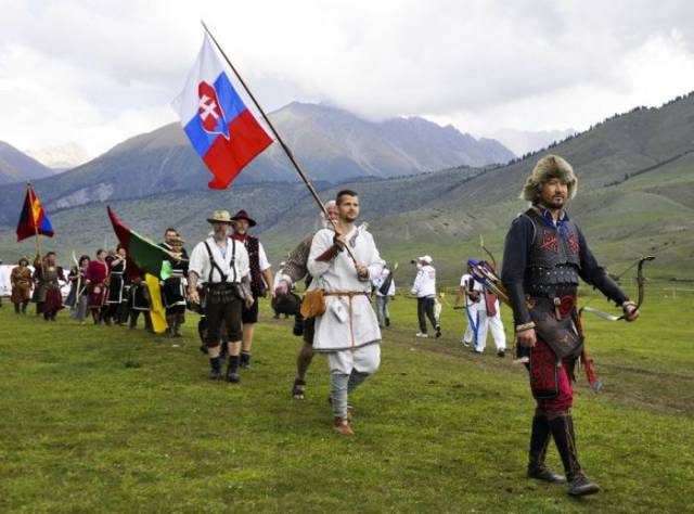 Ο Steven Seagal στα Παγκόσμια Νομαδικά Παιχνίδια Στο Κιργιστάν - Εικόνα 4