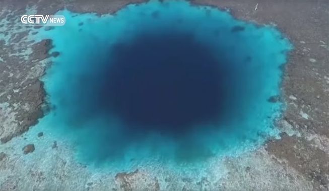 Η βαθύτερη «μπλε τρύπα» στον κόσμο ανακαλύφθηκε στη Θάλασσα της Νότιας Κίνας! - Εικόνα 
