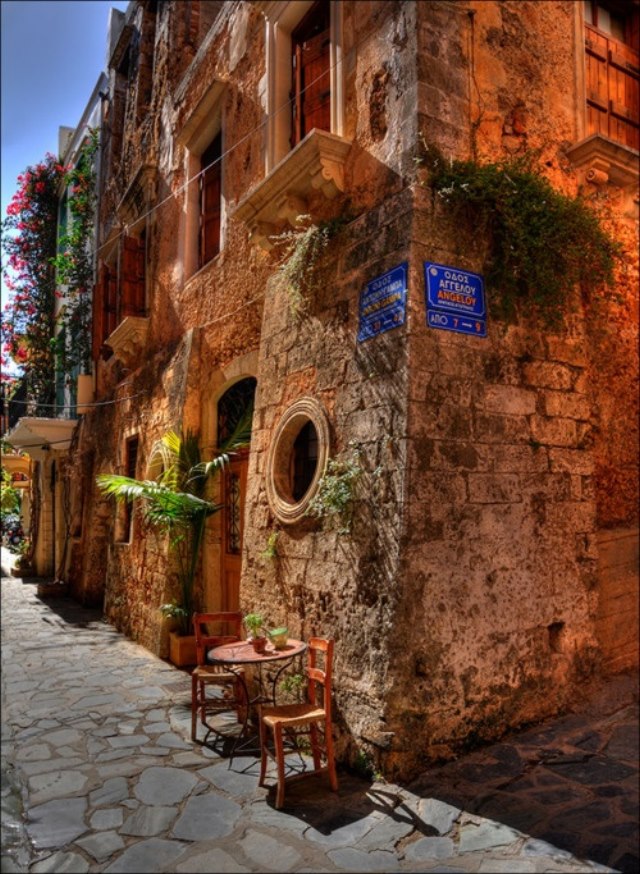 Η «Βενετία της Ανατολής»: Η ελληνική πόλη που θεωρείται μία από τις ομορφότερες της Μεσογείου. Όχι άδικα! - Εικόνα 10