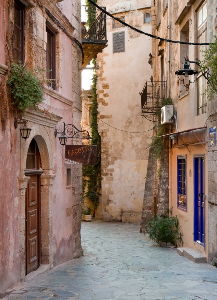 Η «Βενετία της Ανατολής»: Η ελληνική πόλη που θεωρείται μία από τις ομορφότερες της Μεσογείου. Όχι άδικα! - Εικόνα 18