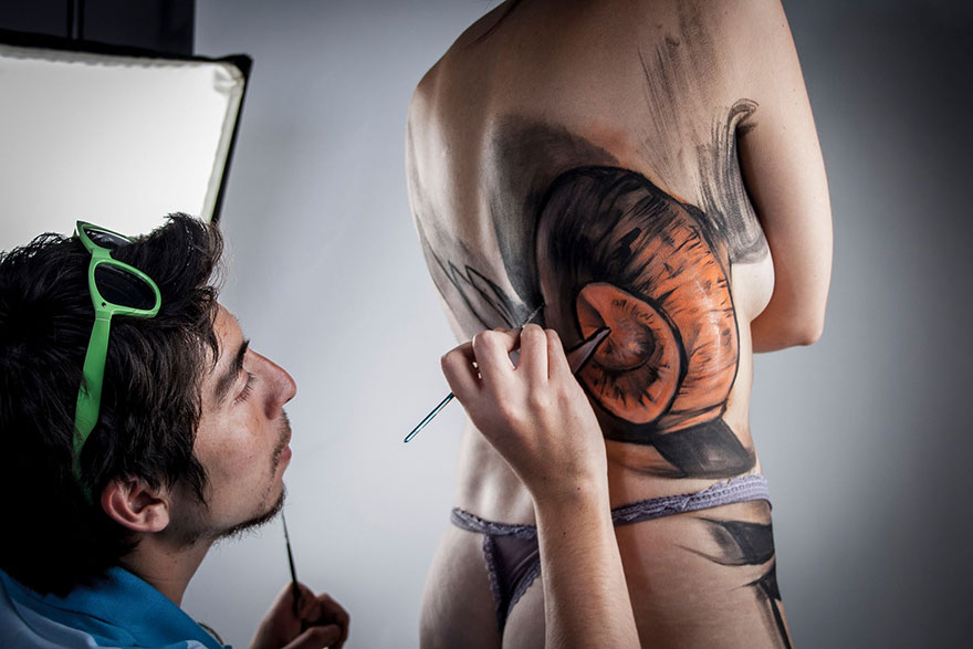 Χιλιανός καλλιτέχνης κομματιάζει γυναίκες με την τέχνη του... - Εικόνα 5