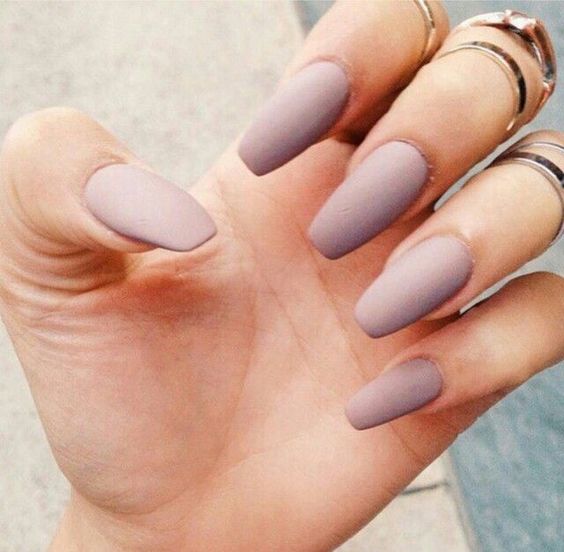 Το χρώμα στα νύχια που προτιμούν οι γυναίκες στα social media - Εικόνα2