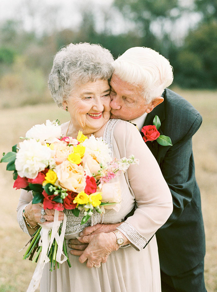 63 χρόνια μετά ένα αγαπημένο ζευγάρι γιόρτασε το γάμο του με μια γαμήλια φωτογράφιση - Εικόνα 2