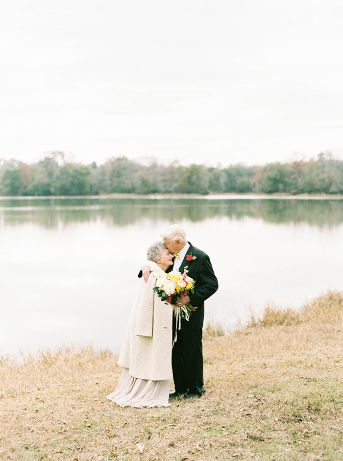 63 χρόνια μετά ένα αγαπημένο ζευγάρι γιόρτασε το γάμο του με μια γαμήλια φωτογράφιση - Εικόνα 5