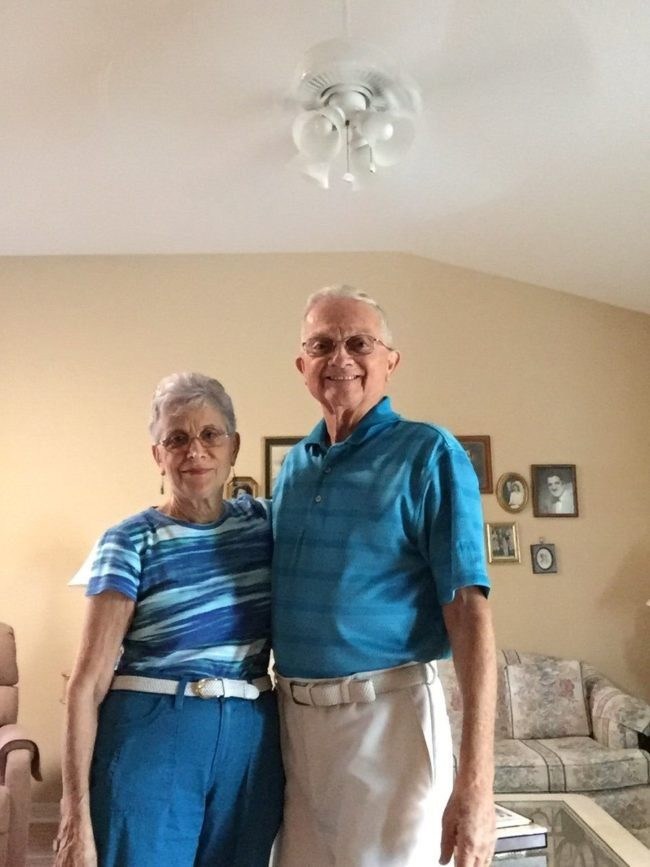 52 χρόνια παντρεμένοι και σετάρουν πάντα τα ρούχα τους - Εικόνα 4