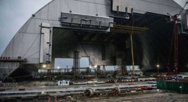 Μέσα στο πυρηνικό σταθμό του Τσερνομπίλ - Εικόνα 15