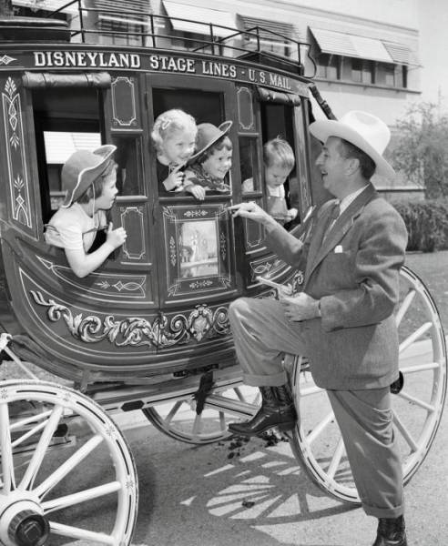 Σαγηνευτικές φωτογραφίες από την ημέρα έναρξης της Disneyland - Εικόνα 13
