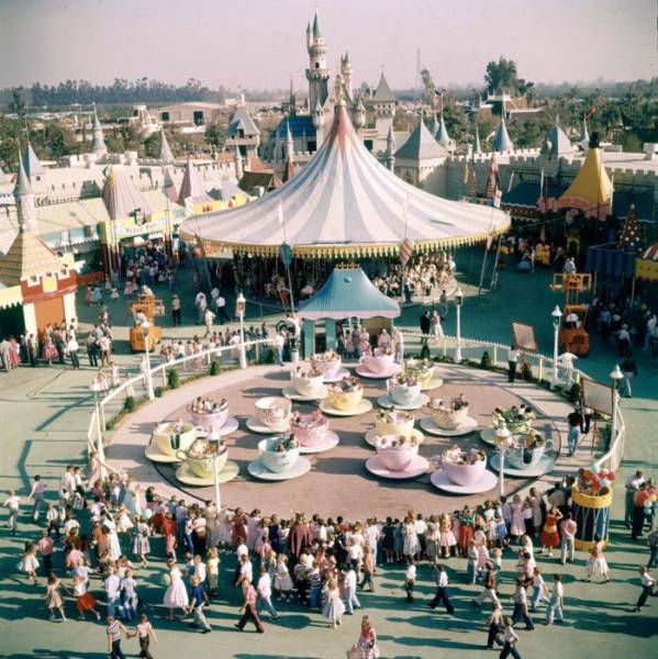 Σαγηνευτικές φωτογραφίες από την ημέρα έναρξης της Disneyland - Εικόνα 19