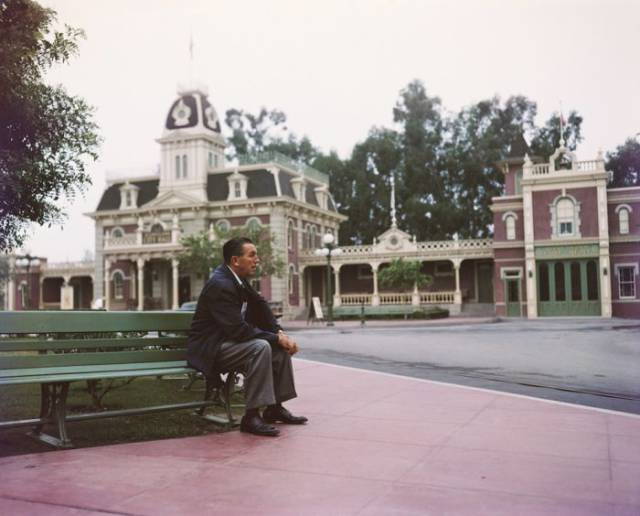 Σαγηνευτικές φωτογραφίες από την ημέρα έναρξης της Disneyland - Εικόνα 9