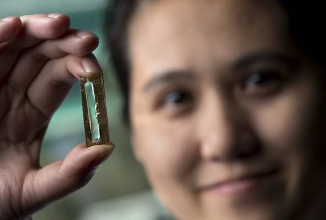 Φοιτήτρια εφηύρε κατά λάθος μια επαναφορτιζόμενη μπαταρία που θα μπορούσε να διαρκέσει 400 χρόνια - Εικόνα 5
