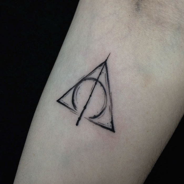 20 τατουάζ που μόνο οι αληθινοί φαν του Harry Potter θα καταλάβουν - Εικόνα 10