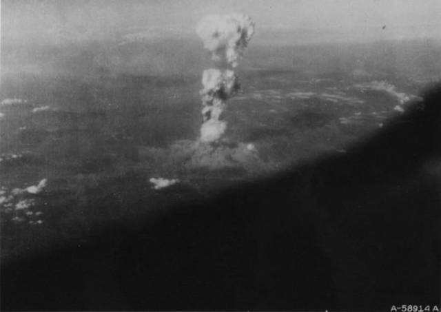 Άγνωστες φωτογραφίες από τον βομβαρδισμό της Χιροσίμα που δεν είχε δει κανείς μέχρι σήμερα - Εικόνα 1