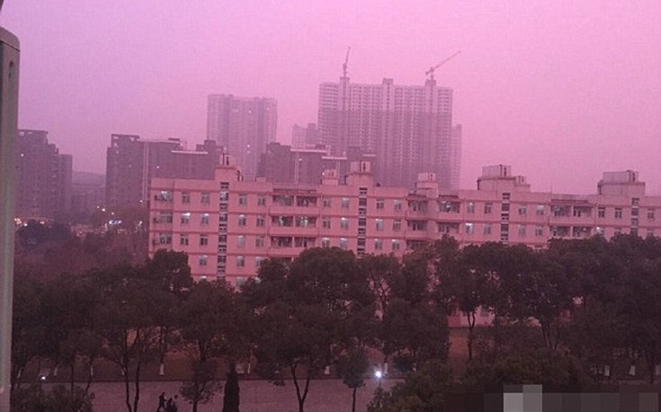 Ο ουρανός βάφτηκε ροζ σε πόλη της Κίνας - Εικόνα 4