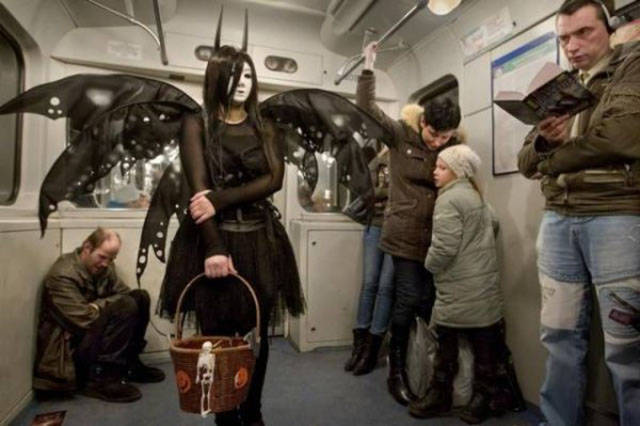 Βρε τι συναντάει κανείς στο μετρό…(μέρος 2ο) - Εικόνα 6