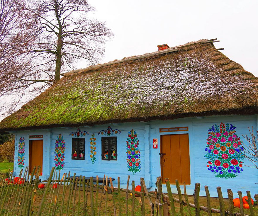 Στην Πολωνία υπάρχει ένα χωριουδάκι που ΤΑ ΠΑΝΤΑ καλύπτονται με ζωγραφιές! - Εικόνα 7