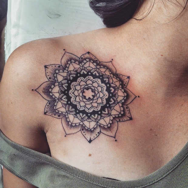 21 Όμορφα Mandala Tattoo μόνο για γυναίκες - Εικόνα 4