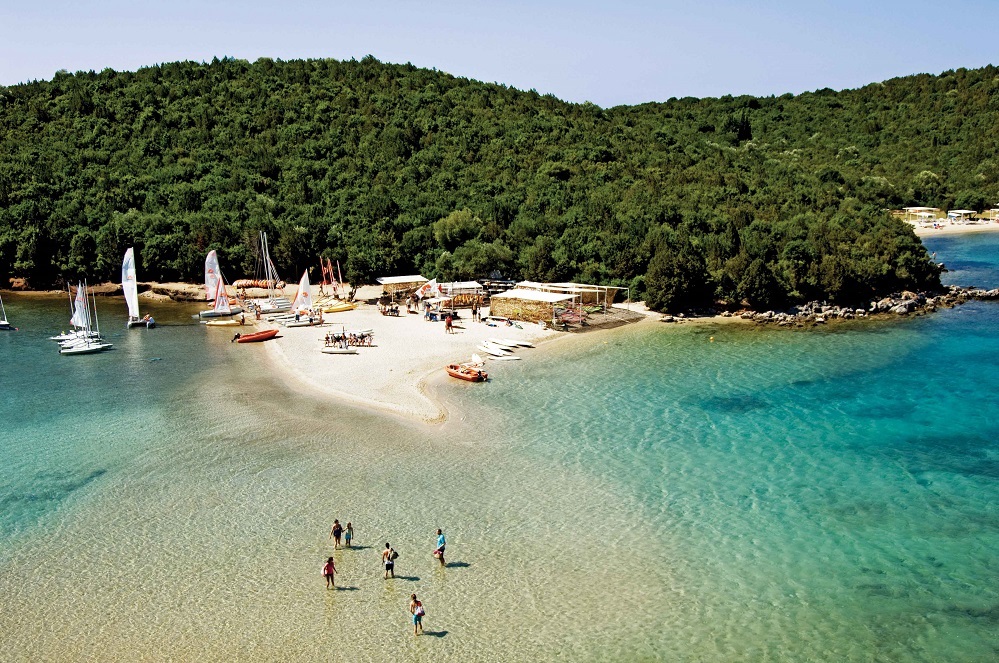 Η εξωτική Παραλία Μπέλλα Βράκα στα Σύβοτα! Mια από τις ομορφότερες παραλίες της Ελλάδας - Εικόνα 1