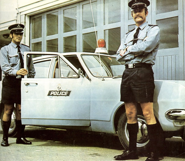 Δεκαετία του '70: Η εποχη που οι άντρες φορούσαν πιο κοντά σορτσάκια κι από τουρίστρια στην Πάρο - Εικόνα 16
