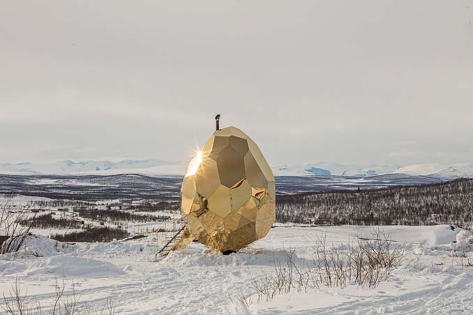 Τι δουλειά μπορεί να έχει ένα ολόχρυσο...αυγό στην μέση του Αρκτικού κύκλου - Εικόνα 3