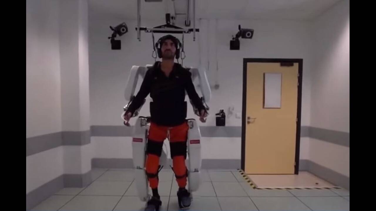 Το «θαύμα» της ρομποτικής: Τετραπληγικός άντρας περπατάει με τη σκέψη του - Εικόνα 3