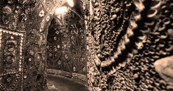 Ο μυστηριώδης υπόγειος «ναός» που χτίστηκε με εκατομμύρια όστρακα. Οι επιστήμονες δεν έχουν δώσει ακόμα απαντήσεις…