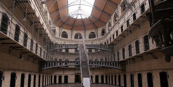 Οι πιο παράξενες φυλακές του κόσμου. Τα χειρότερα και τα πιο προοδευτικά σωφρονιστικά καταστήματα (φωτογραφίες)