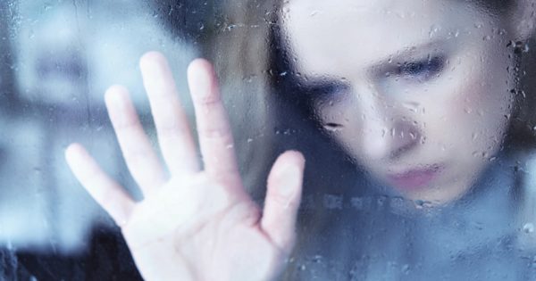 Χειμωνιάτικη Κατάθλιψη: Τι είναι η "εποχική συναισθηματική διαταραχή"