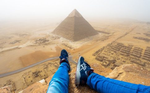 Έφηβος σκαρφαλώνει παράνομα σε Πυραμίδα της Γκίζας και το βιντεοσκοπεί