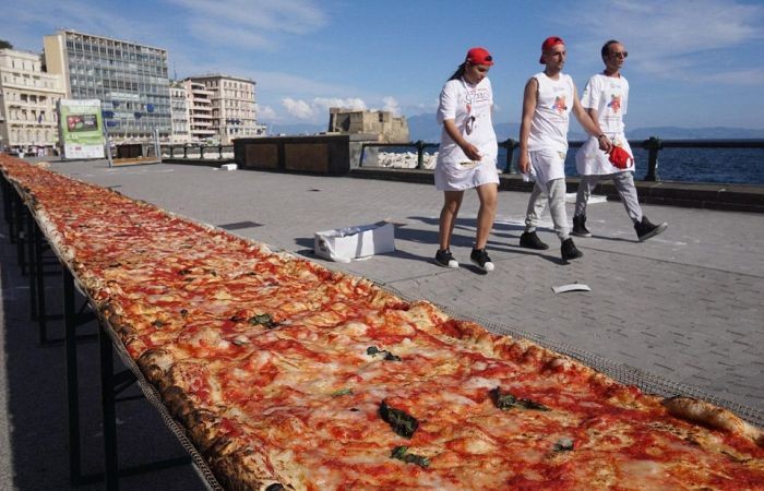 Νέο ρεκόρ γκίνες για τη μεγαλύτερη πίτσα στον κόσμο!!-05