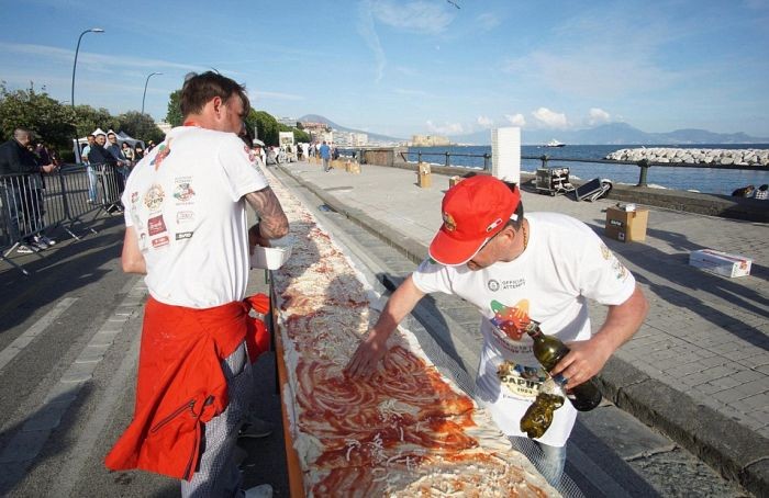 Νέο ρεκόρ γκίνες για τη μεγαλύτερη πίτσα στον κόσμο!!-06