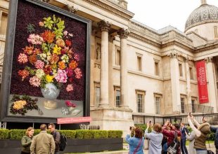 Έφτιαξαν πίνακα με 26.500 αληθινά λουλούδια!