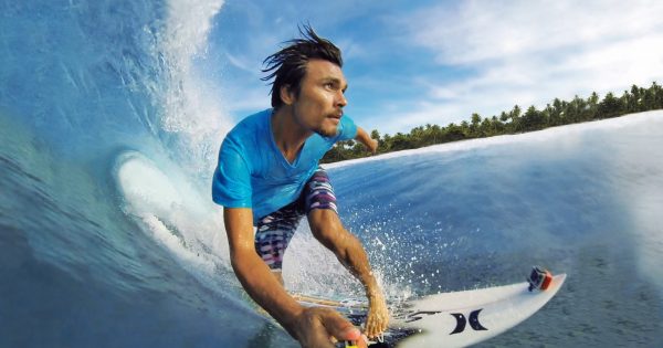 Ένα "δροσερό" βίντεο για όσους τους αρέσει το surfing