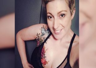 Μετά την μάχη της με τον καρκίνο "στόλισε" το στήθος της με τα ομορφότερα χρώματα