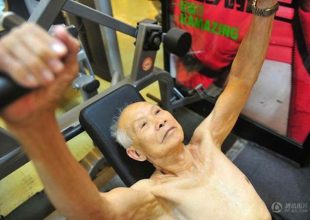 Ο 94χρονος που "χτίζει σώμα" και δεν σταματά να γυμνάζεται