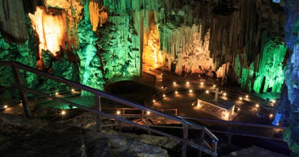 Το σπήλαιο Μελιδονίου όπου 370 γυναικόπαιδα μαρτύρησαν επί Τουρκοκρατίας