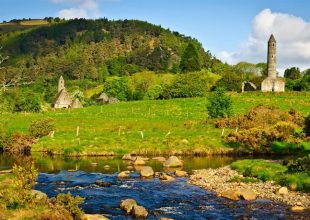 Μια μοναδική περιήγηση στα εντυπωσιακά μοναστήρια της Ιρλανδίας