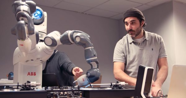 Ένα ρομπότ σε ρόλο… DJ