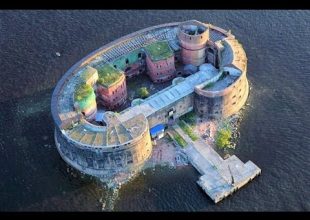 Σε ποιον αρέσουν τα κάστρα και τα φρούρια; Δείτε 13 απο τα πιο εντυπωσιακά