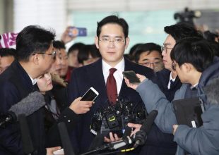 Συνελήφθη ο πρόεδρος της Samsung Group, Τζέι Λι, για τον ρόλο του σε σκάνδαλο διαφθοράς