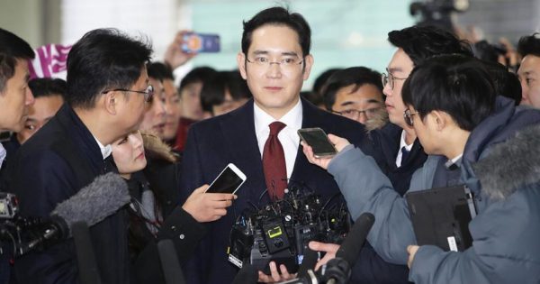 Συνελήφθη ο πρόεδρος της Samsung Group, Τζέι Λι, για τον ρόλο του σε σκάνδαλο διαφθοράς