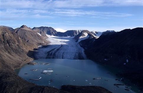 ΑΡΚΤΙΚΗ: Εξαφανίζεται το τελευταίο απομεινάρι της Εποχής των Παγετώνων