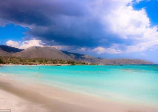 Μια Υπέροχη Ελληνική παραλία στις 10 καλύτερες του ΚΟΣΜΟΥ