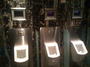25 Πολύ Παράξενες τουαλέτες ανά τον κόσμο!